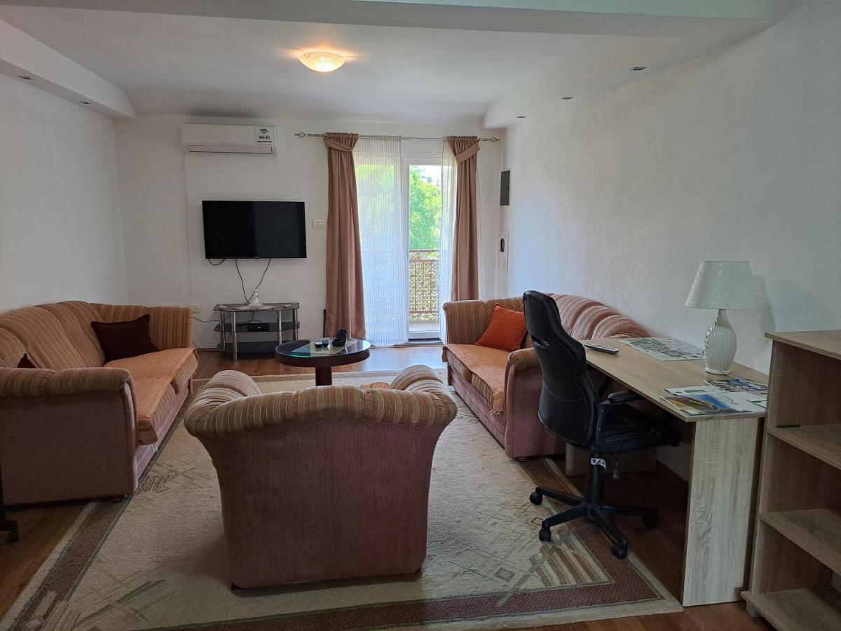 Apartments Mirkovic Cetinje Esterno foto
